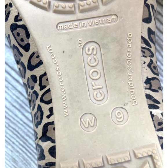 Crocs Leopard Black Toe Cap Flats - Picture 5 of 5